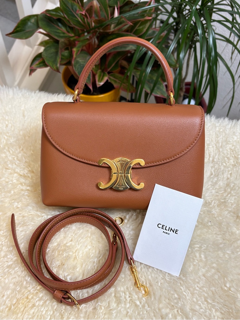 TEEN NINO BAG IN SUPPLE GRAINED CALFSKIN - LIKE NEW CONDITION